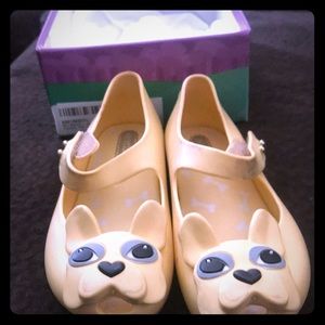 Mini Melissa’s size 8